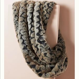 NWT Anthropologie Remy Faux Fur Cowl Scarf